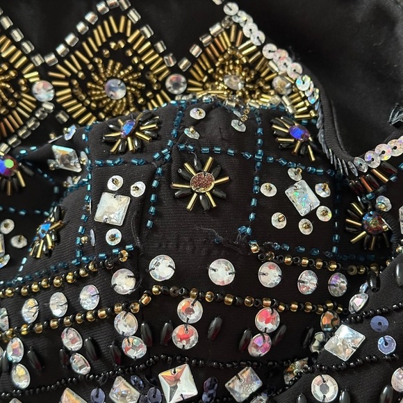 Xscape Black Sleeveless Beaded Cutout Halter Gown Size 2 - Picture 4 of 9